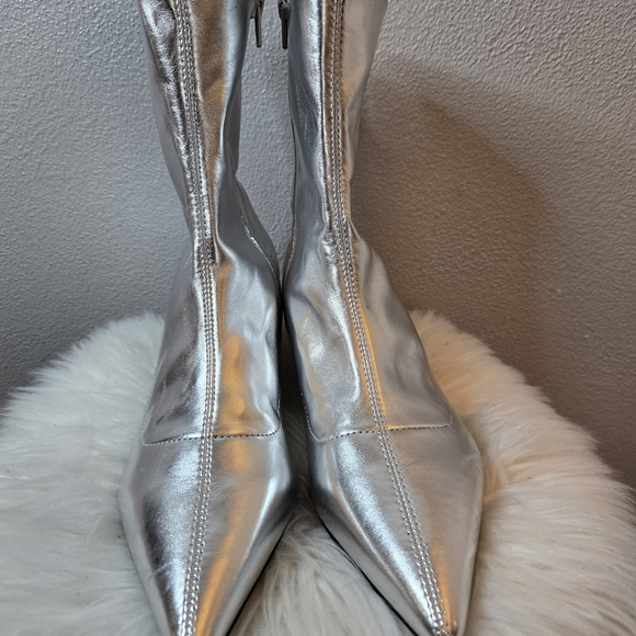 Abound Erin Silver Faux Leather  Ankle Boots - Sz 9.5 - New - Picture 2 of 10